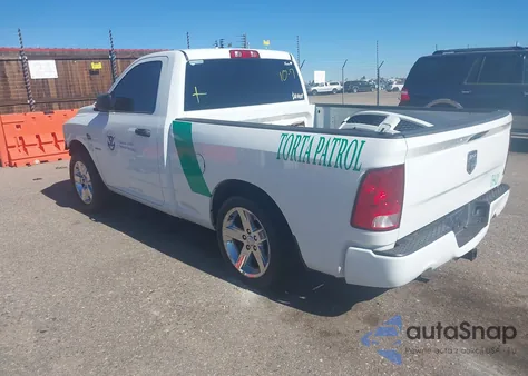 2019 Ram 1500 Classic Express 4X2 6'4 Box z USA, uszkodzony, nr VIN 3C6JR6AT3KG555214